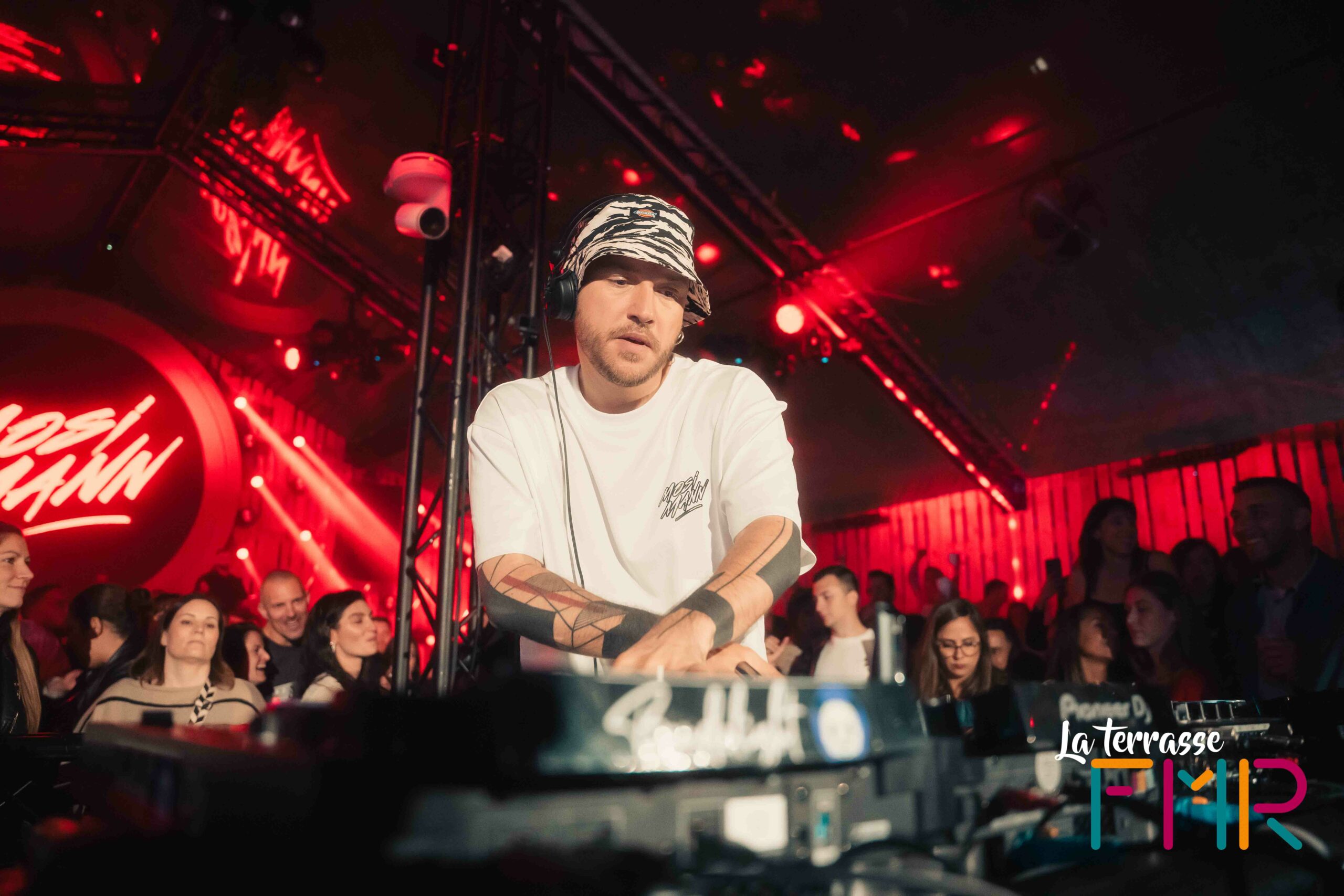 La Terrasse FMR Logo